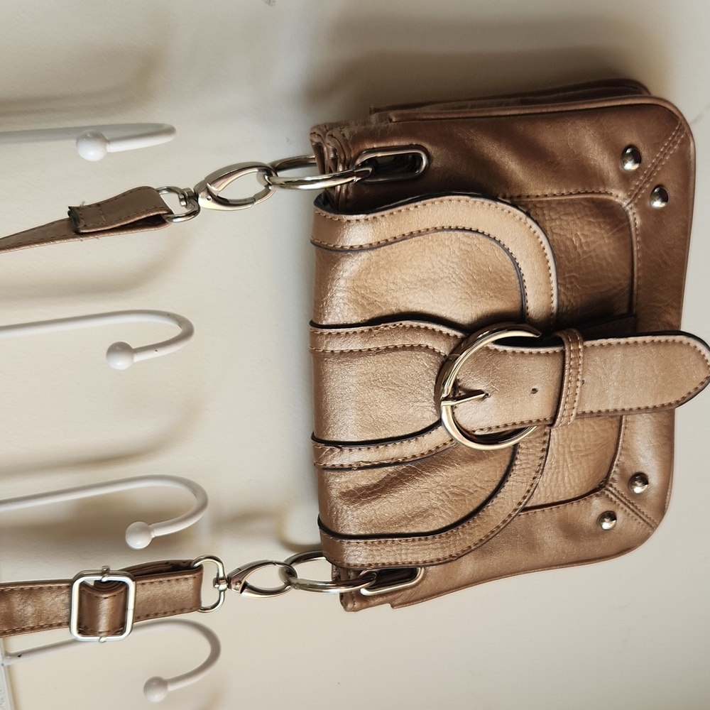 Mondani‎ Gold Metallic Leather Crossbody Purse